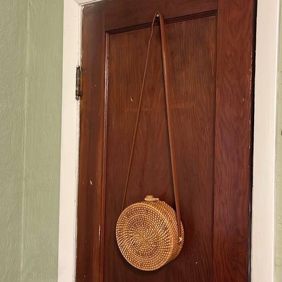 Round Rattan Handbag - Picture 5 of 5